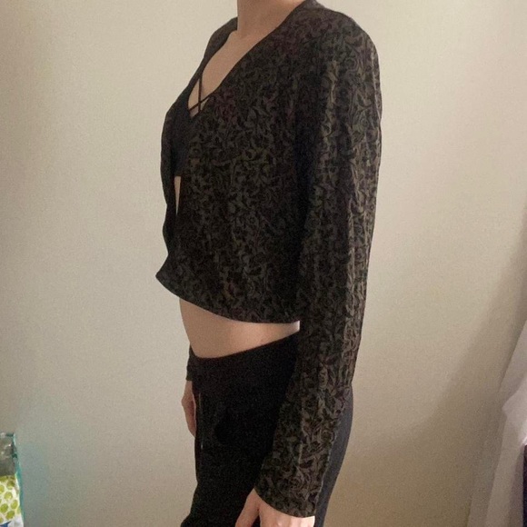 rabbit Vintage 80’s Olive Crop Shoulder Pad Jacket - Picture 7 of 8